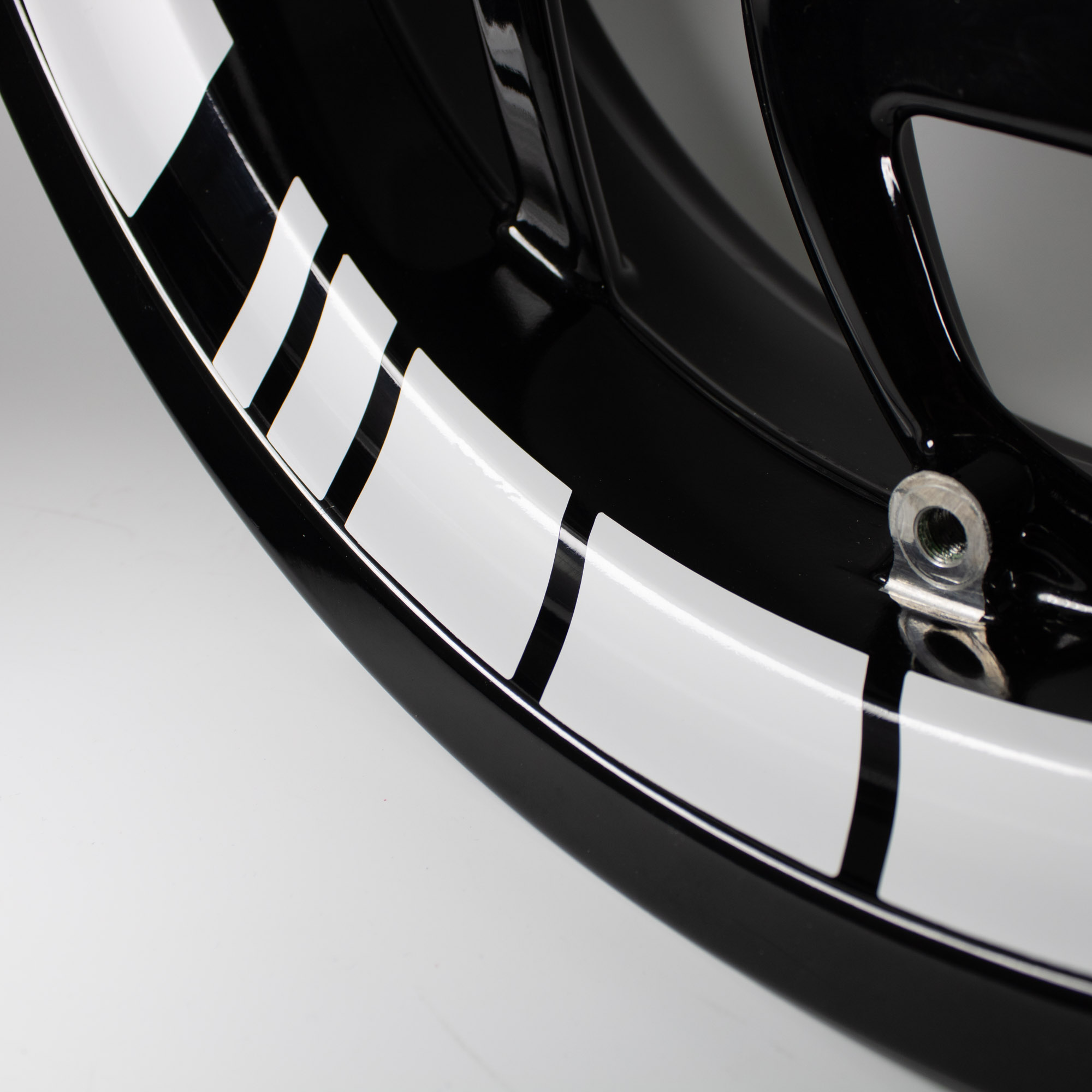 Felgenbett Aufkleber GP Style Weiß 16er Set Rim Stripes Motorrad Auto